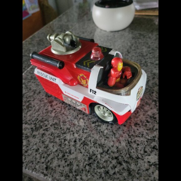 Other - Marvel superhero squad. Iron man, fire truck